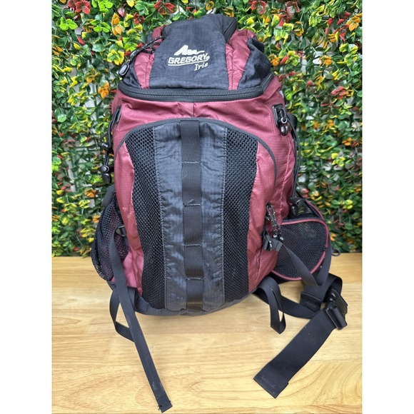 Gregory Mountain‎ Products Iris Red Maroon Hiking Backpack + Buckle Outdoors GUC - Picture 1 of 16